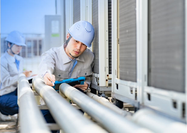 配管・ダクト・保温材の改修の作業